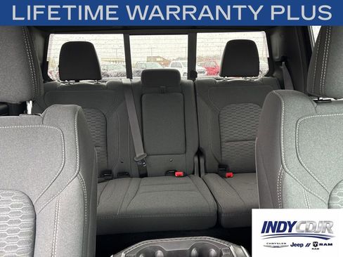 New 2026 RAM 1500 4x4 Crew Cab image 15