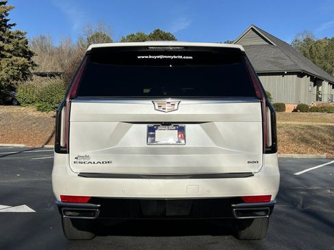 Used 2024 Cadillac Escalade ESV Premium Luxury image 23