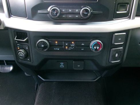 Used 2021 Ford F150 XLT AWD/4WD image 24