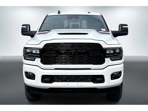 Used 2023 RAM 2500 Limited image 2