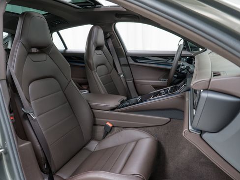 New 2026 Porsche Panamera 4S image 25