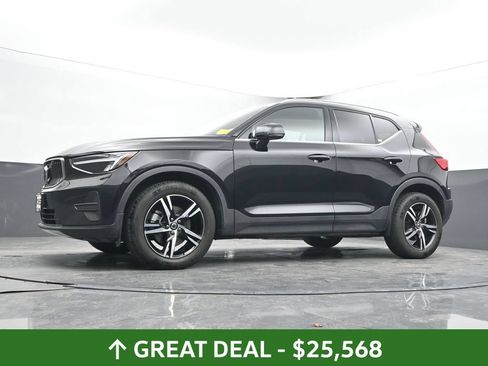 Used 2025 Volvo XC40 B5 Core AWD/4WD image 30