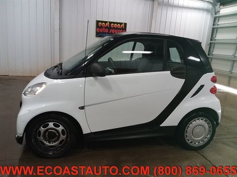 Used 2013 smart fortwo pure image 4