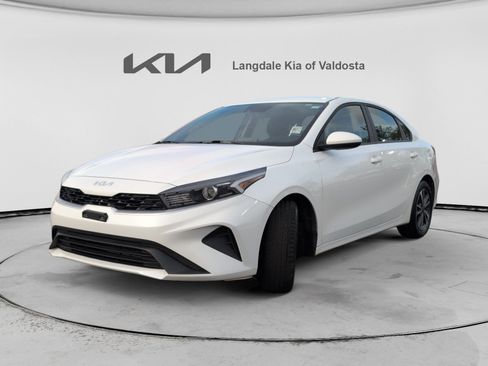 Used 2024 Kia Forte LXS FWD image 11