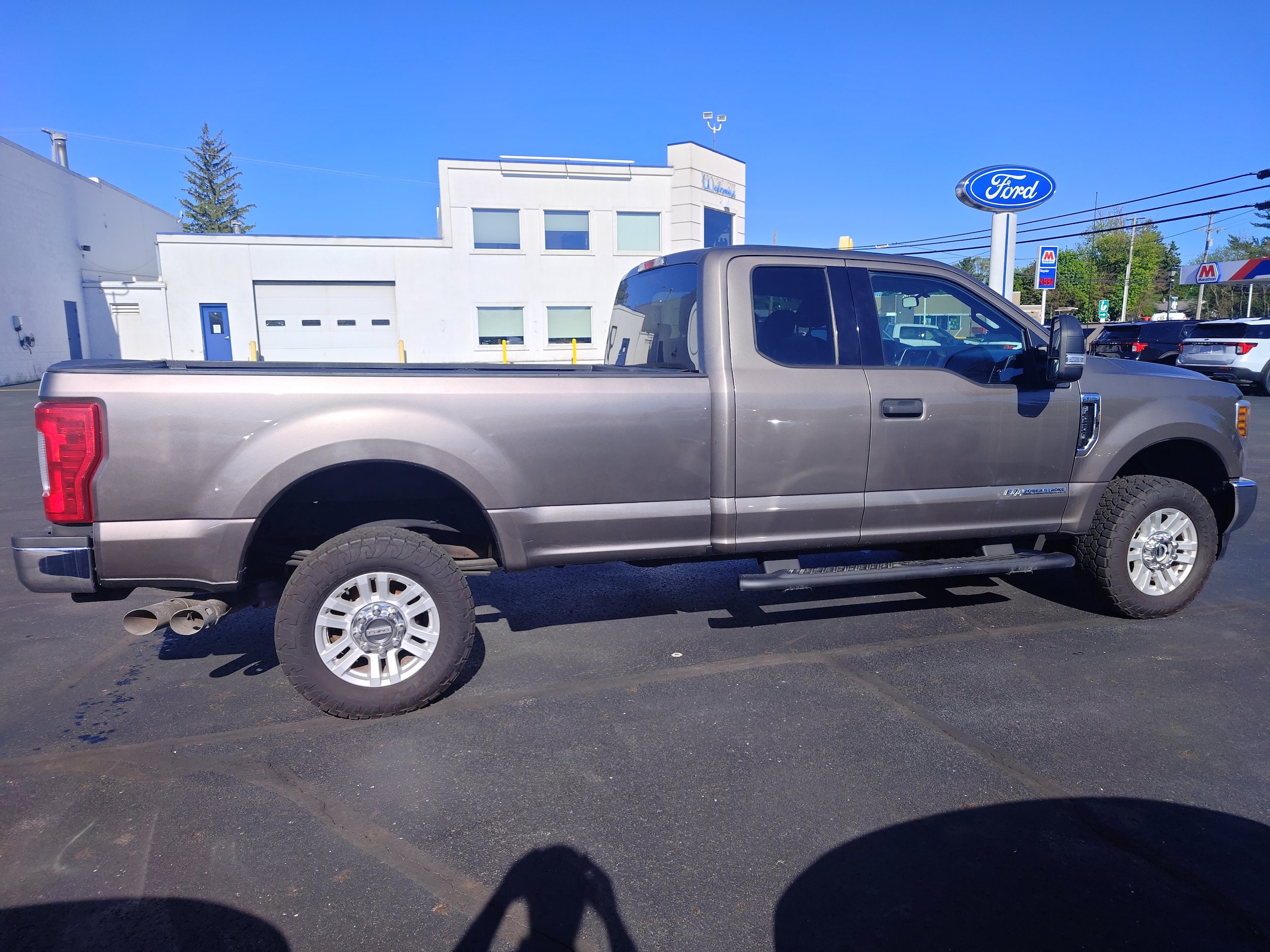 Used 2019 Ford F250 XLT AWD/4WD image 2