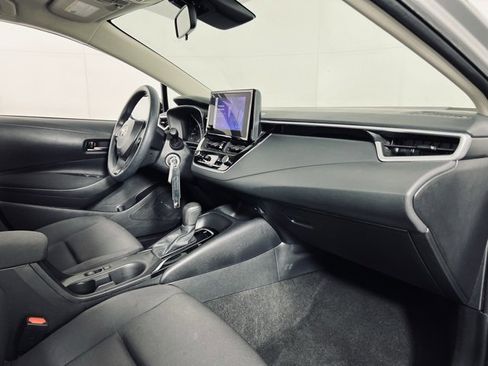 Used 2024 Toyota Corolla LE image 18