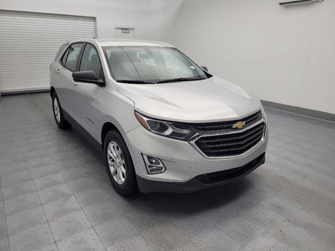Used 2018 Chevrolet Equinox LS FWD image 13