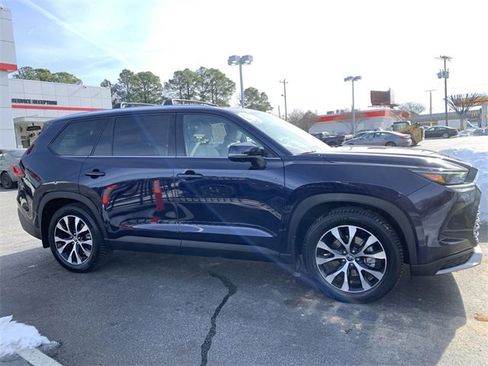 Used 2024 Toyota Grand Highlander MAX Limited image 9