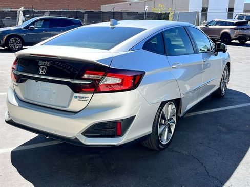 Used 2018 Honda Clarity Touring image 8