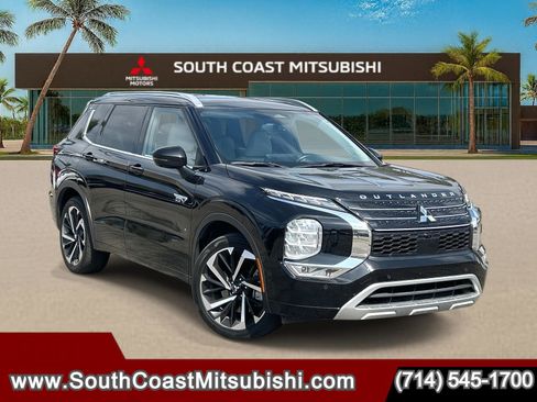 Used 2023 Mitsubishi Outlander SEL image 1