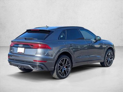 Used 2019 Audi Q8 Prestige AWD/4WD image 5