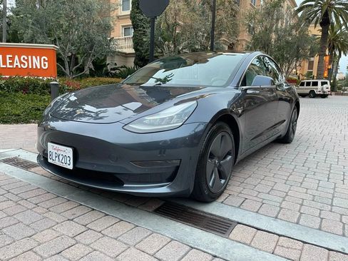 Used 2020 Tesla Model 3 Standard Range Plus RWD image 4