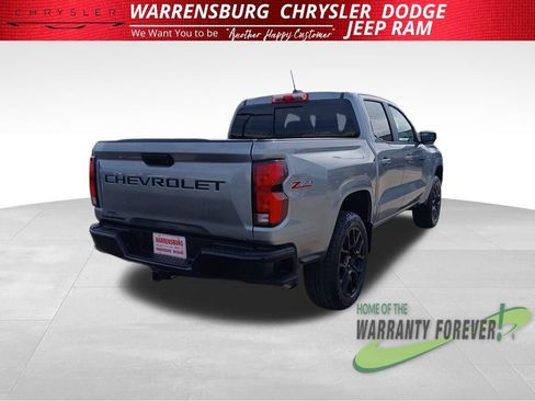 Used 2025 Chevrolet Colorado Z71 image 3