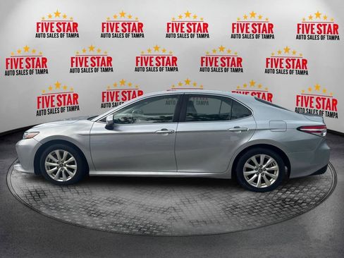 Used 2018 Toyota Camry LE FWD image 4