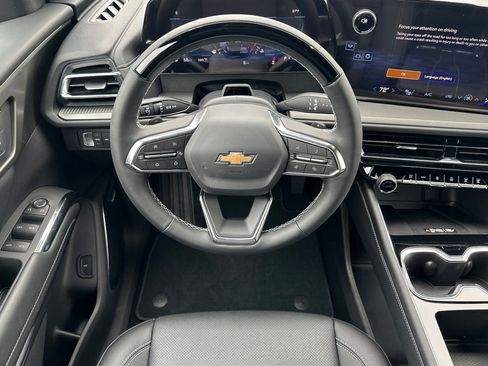 New 2025 Chevrolet Traverse LT w/ Enhanced Driving Package image 16