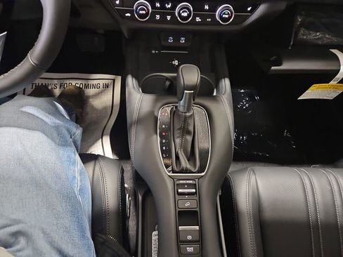 New 2026 Honda HR-V EX-L image 23