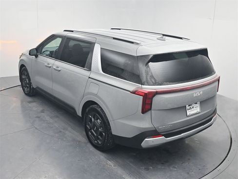 Certified 2025 Kia Carnival EX image 48