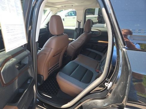 Used 2024 Ford Bronco Sport Outer Banks w/ Tech Package AWD/4WD image 23