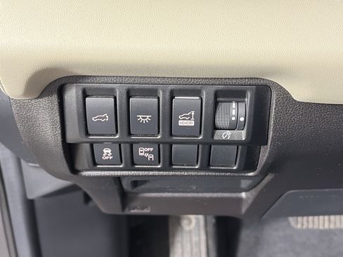 Used 2022 Subaru Ascent Limited w/ Technology Package image 30