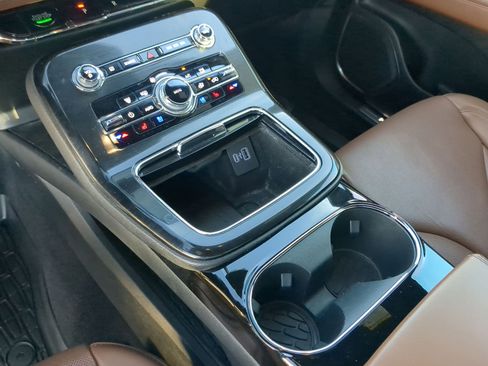 Used 2022 Lincoln Nautilus Reserve w/ Equipment Group 201A image 20