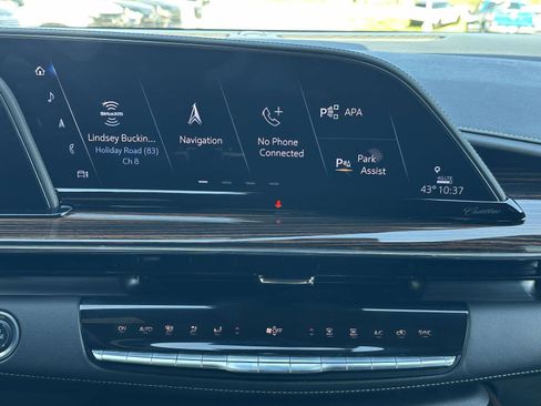 Certified 2024 Cadillac Escalade Premium Luxury w/ Performance Package image 9