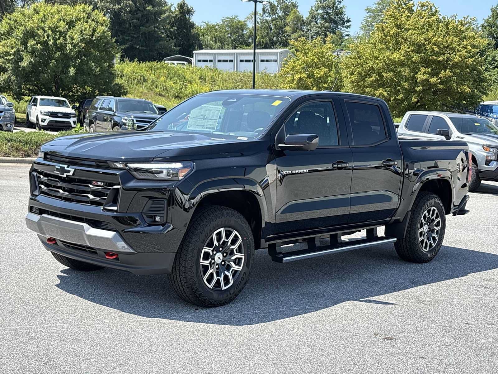 New 2026 Chevrolet Colorado Z71 w/ Technology Package AWD/4WD image 2