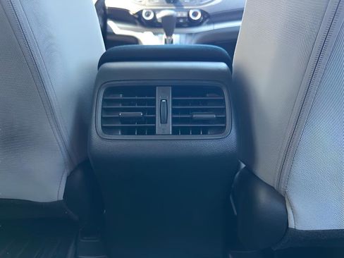 Used 2015 Honda CR-V LX image 37