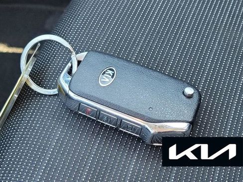 Certified 2019 Kia Forte S image 29