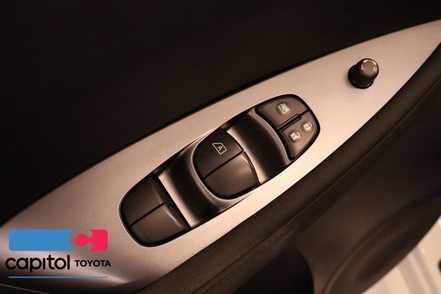 Used 2024 Nissan Leaf S FWD image 11