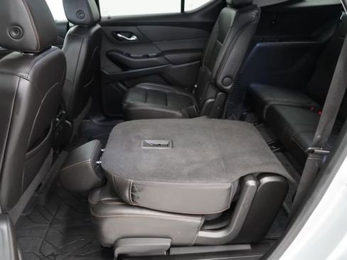 Used 2020 Chevrolet Traverse RS image 57