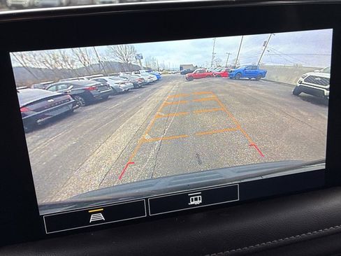 Used 2021 Chevrolet Suburban LT image 10