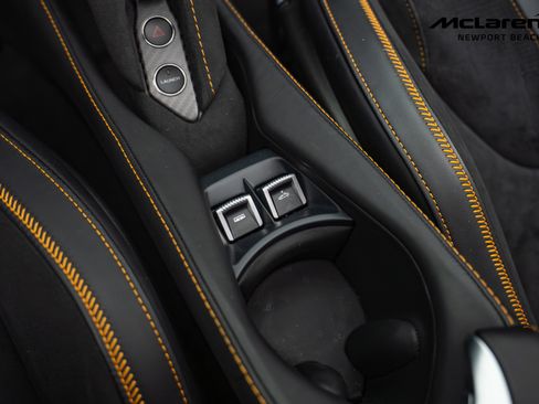 Used 2021 McLaren 720S Performance image 35