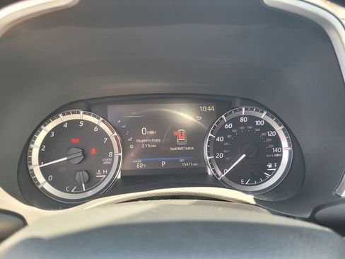 Used 2023 Toyota Highlander XLE AWD/4WD image 29