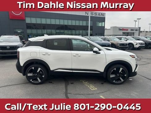 Used 2025 Nissan Kicks SR AWD/4WD image 13
