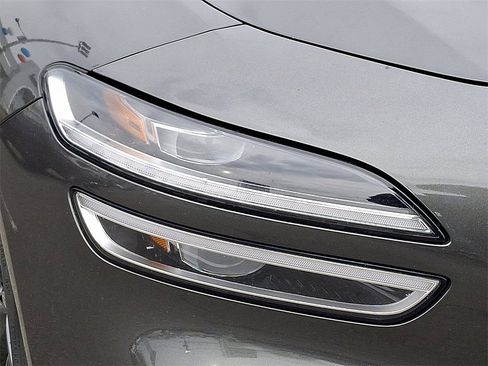 Used 2023 Genesis G70 3.3T w/ Sport Prestige Package image 10