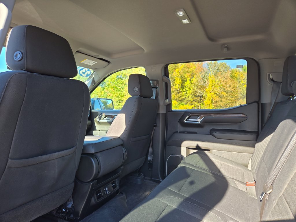Used 2023 Chevrolet Silverado 1500 RST AWD/4WD image 14