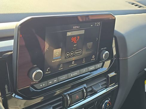 New 2025 Nissan Pathfinder Rock Creek image 19