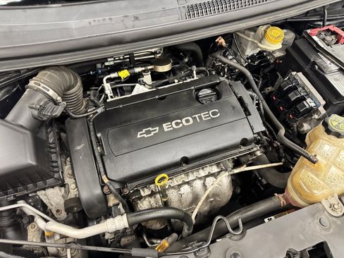 Used 2013 Chevrolet Sonic LT image 29