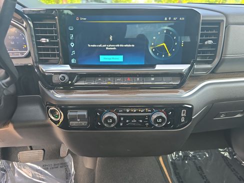 Used 2025 Chevrolet Silverado 1500 LT RWD image 17
