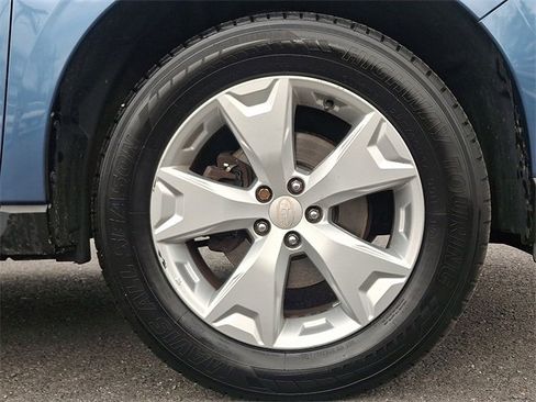 Used 2015 Subaru Forester 2.5i Premium w/ All-Weather Package image 8