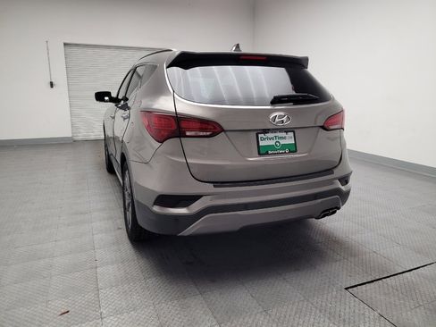Used 2017 Hyundai Santa Fe Sport image 6