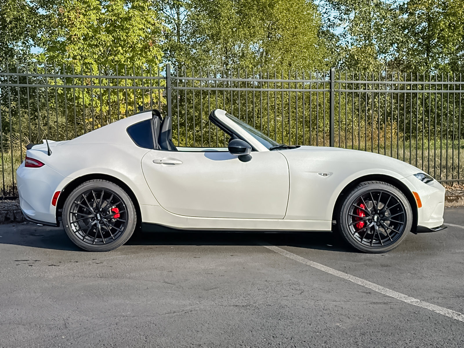 New 2026 MAZDA MX-5 Miata RF Club w/ Weather Package RWD image 3