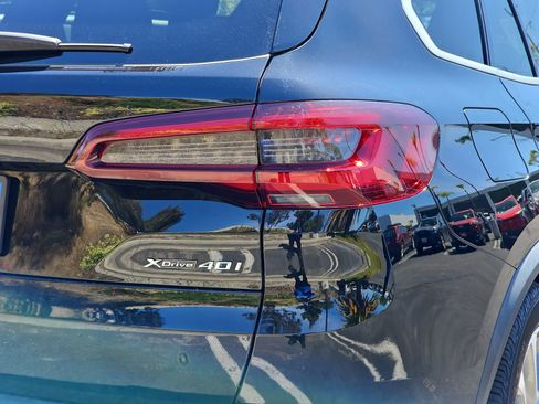 Used 2021 BMW X5 xDrive40i w/ Convenience Package AWD/4WD image 11