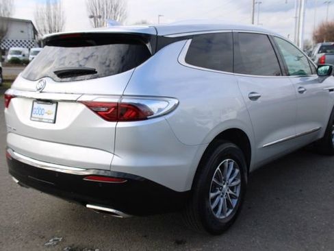 Used 2022 Buick Enclave Premium image 7