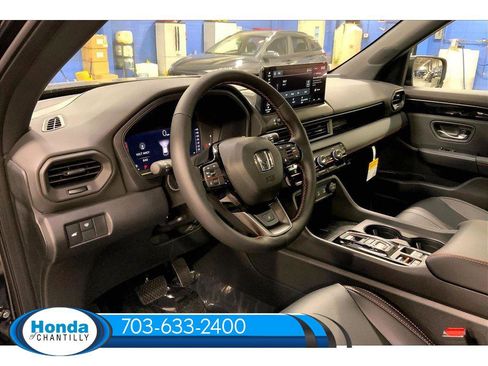 New 2026 Honda Pilot TrailSport image 6