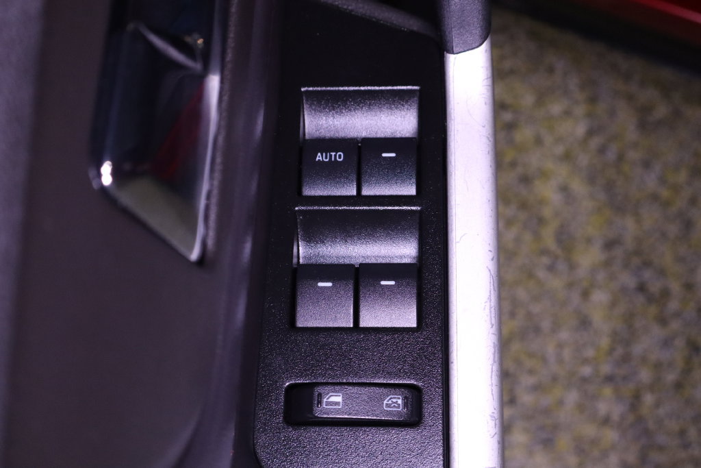 Used 2013 Ford Edge Limited FWD image 34