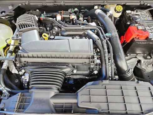 New 2025 Ford Maverick Lariat w/ Black Appearance Package image 17