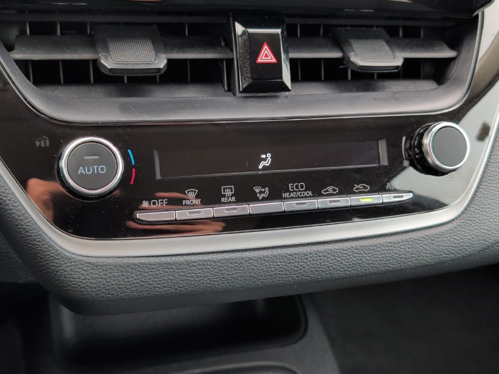Used 2025 Toyota Corolla LE FWD image 23