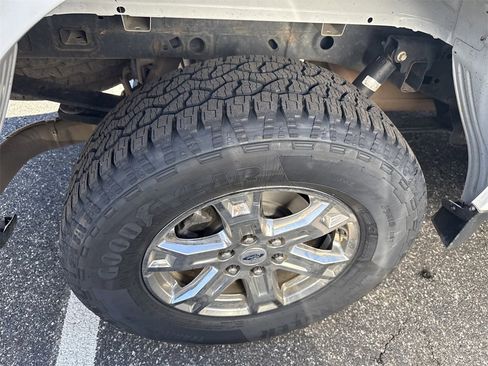 Used 2021 Ford F150 Lariat w/ Equipment Group 502A High image 17