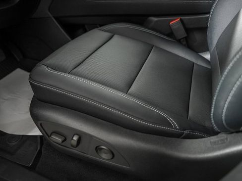 New 2026 Chevrolet Traverse LT w/ LPO, Floor Liner Package image 37